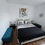 Maison Cosy Climatisee Avec Piscine Et Jardin *
