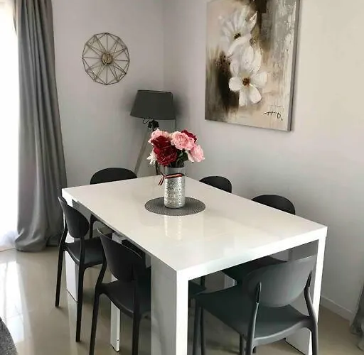 Maison Cosy Climatisee Avec Piscine Et Jardin *